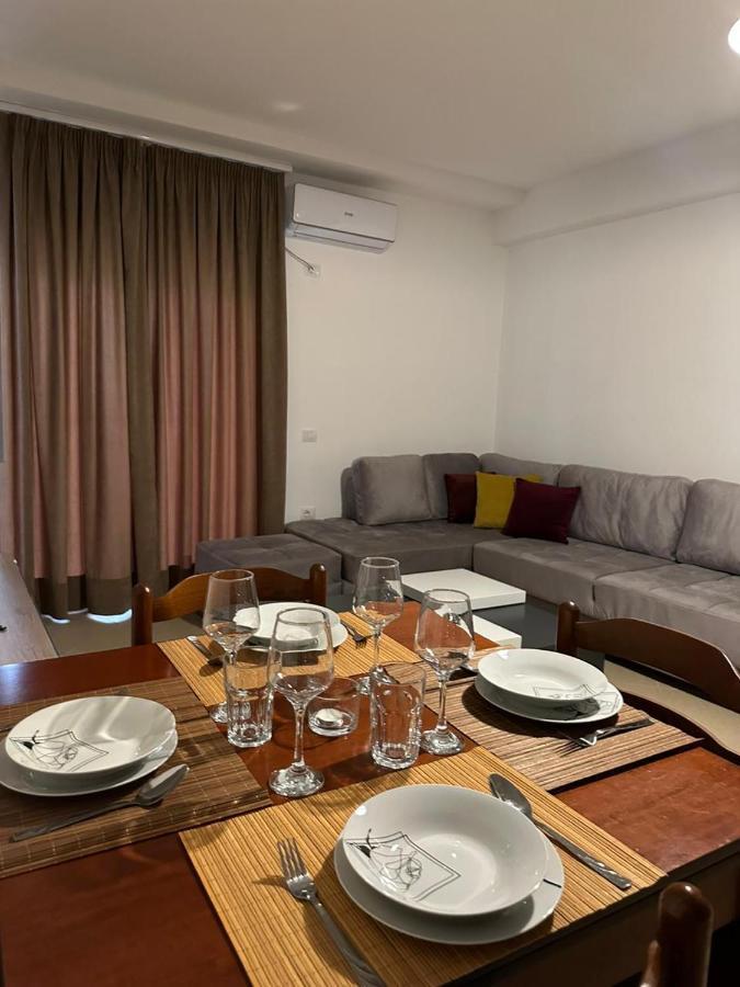 Siloria Apartments Vlore Exterior photo