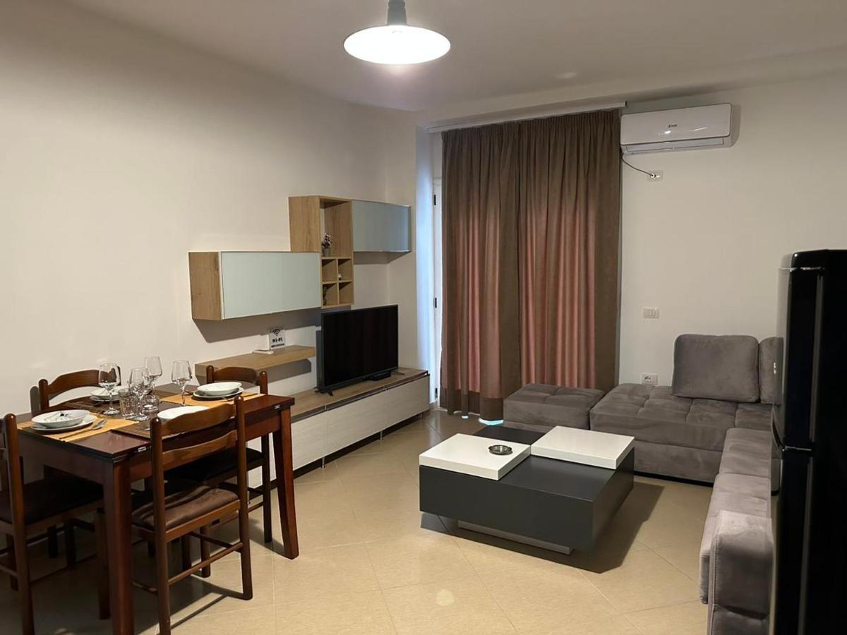 Siloria Apartments Vlore Exterior photo